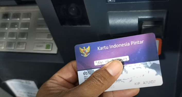 Praktik Baik Pengelolaan PIP: Memastikan Uang Diterima Utuh Oleh Siswa