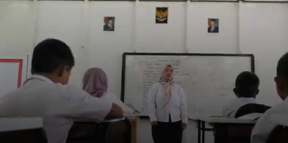 Lenie: Potret Keikhlasan Guru Honorer Di Tengah Perkebunan Sawit